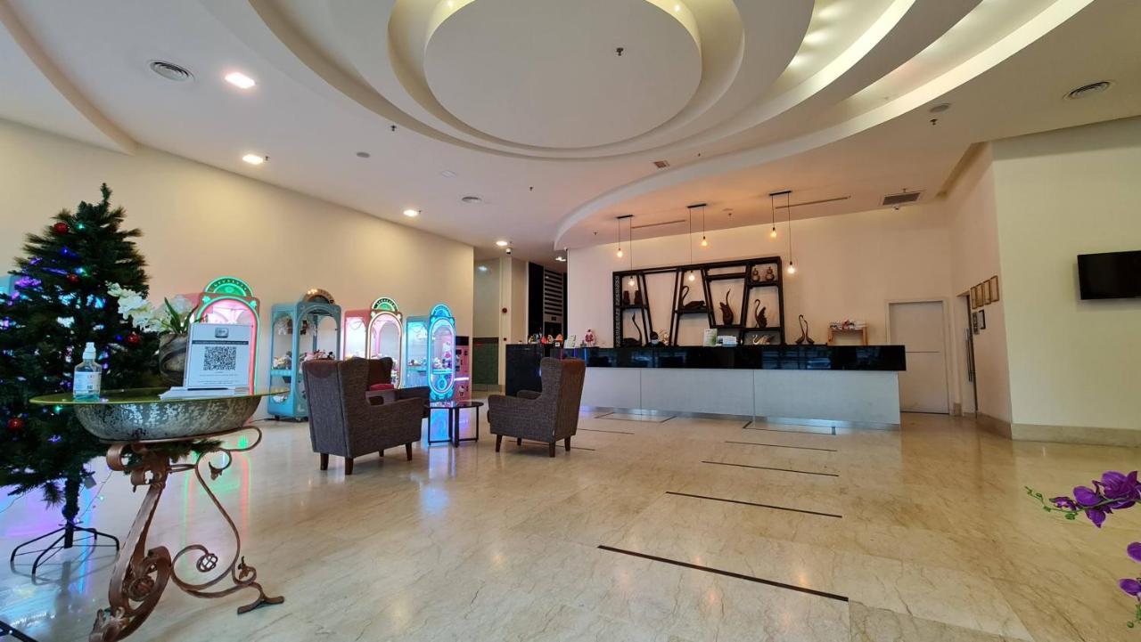 Swan Garden Hotel Malacca Esterno foto