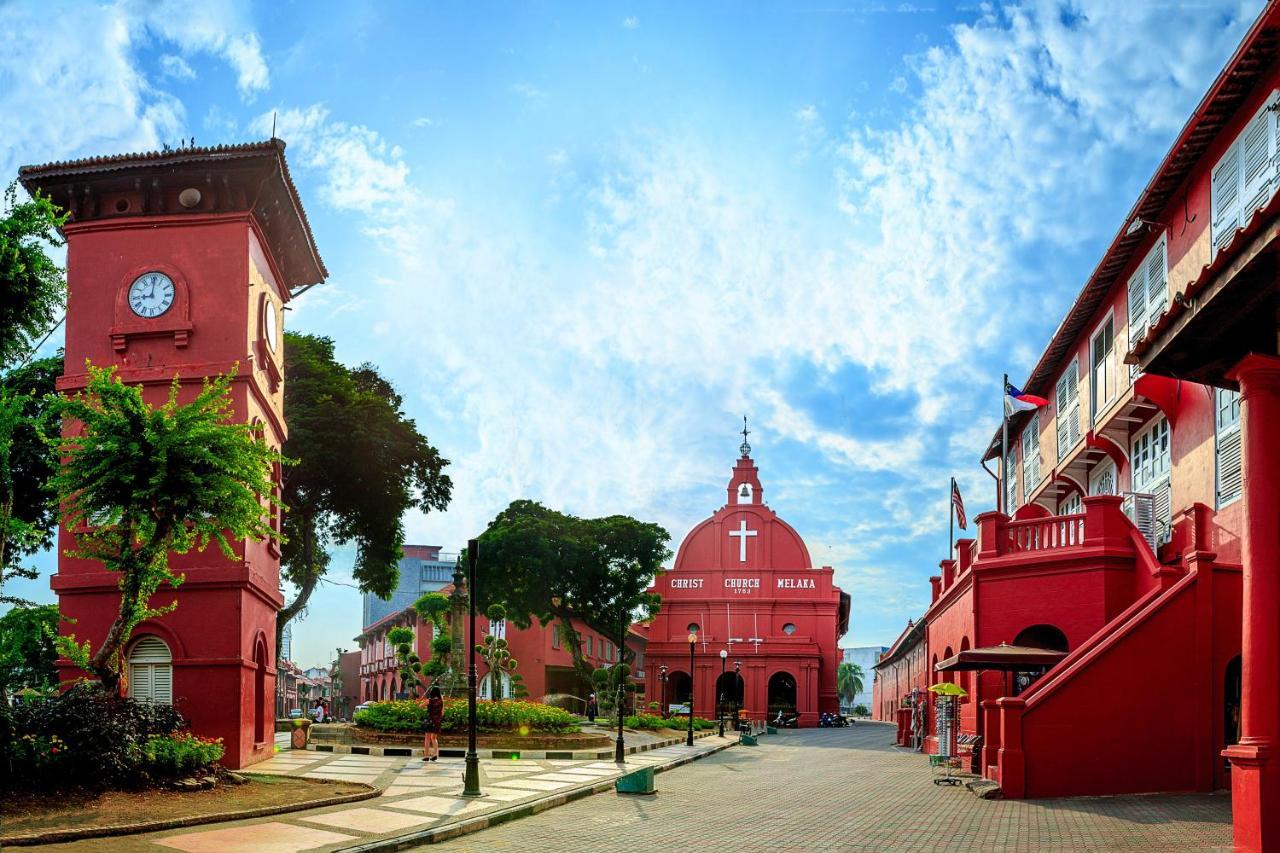 Swan Garden Hotel Malacca Esterno foto