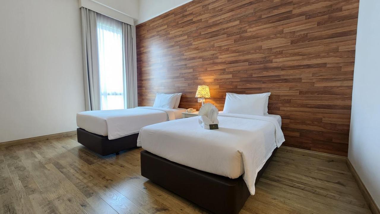 Swan Garden Hotel Malacca Esterno foto