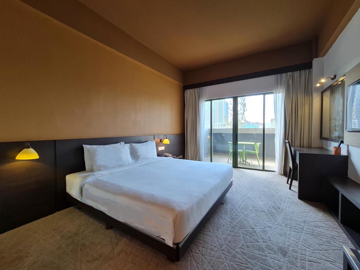 Swan Garden Hotel Malacca Esterno foto